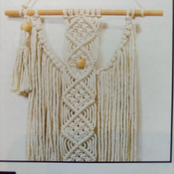 Macrame Wall Hanging NWT DIY KIT. - Picture 10 of 11